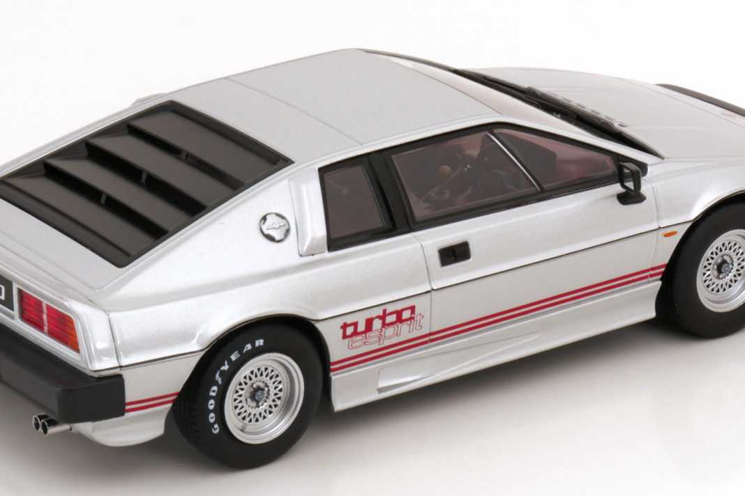 Die extrem kantige Grundform des Lotus Esprit geht auf einen Entwurf zurück, den Giorgetto Giugiaro bereits im Jahr 1972 skizziert hatte
