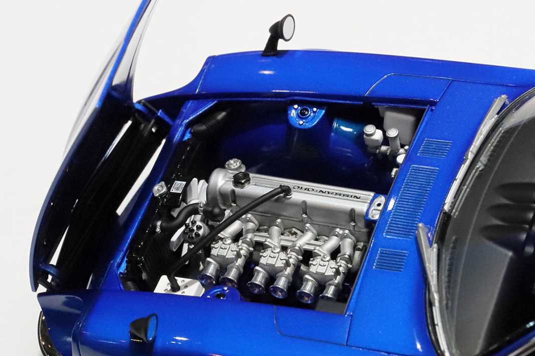 Schon der Motor mit drei fein gemachten Vergasern ist bei dem Kit aus Japan ein echter Traum