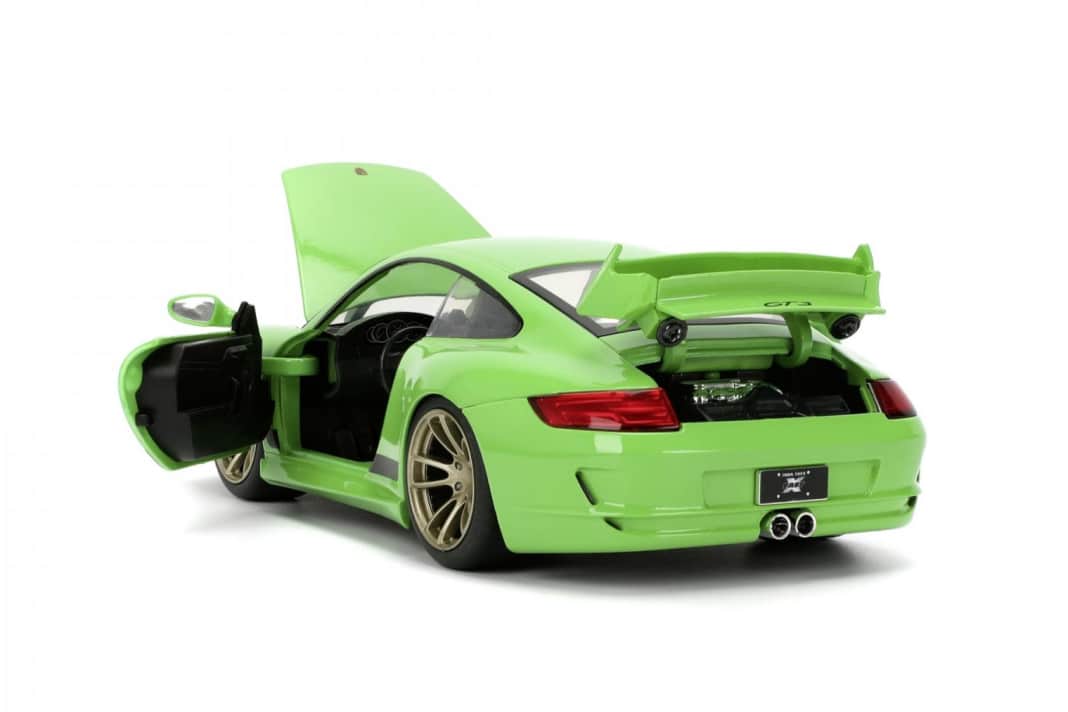 Der Maßstab 1:24 ist bei Jada Toys und seinen Modellen aus Fast & Furious gesetzt. Der neue Elfer hat bewegliche Türen und Hauben. ] Foto: Werk