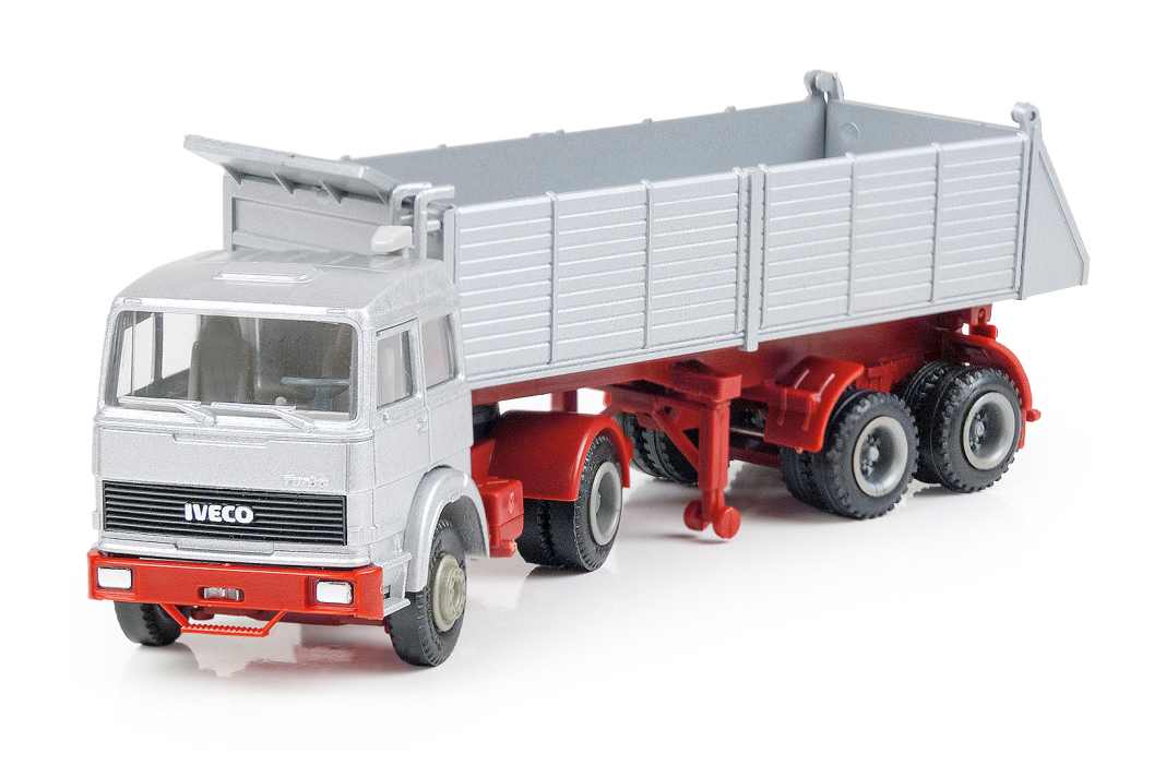 Der Iveco Kippersattelzug war das erste IAA-Modell von Herpa und debütierte zur Messe des Jahres 1983 in Frankfurt