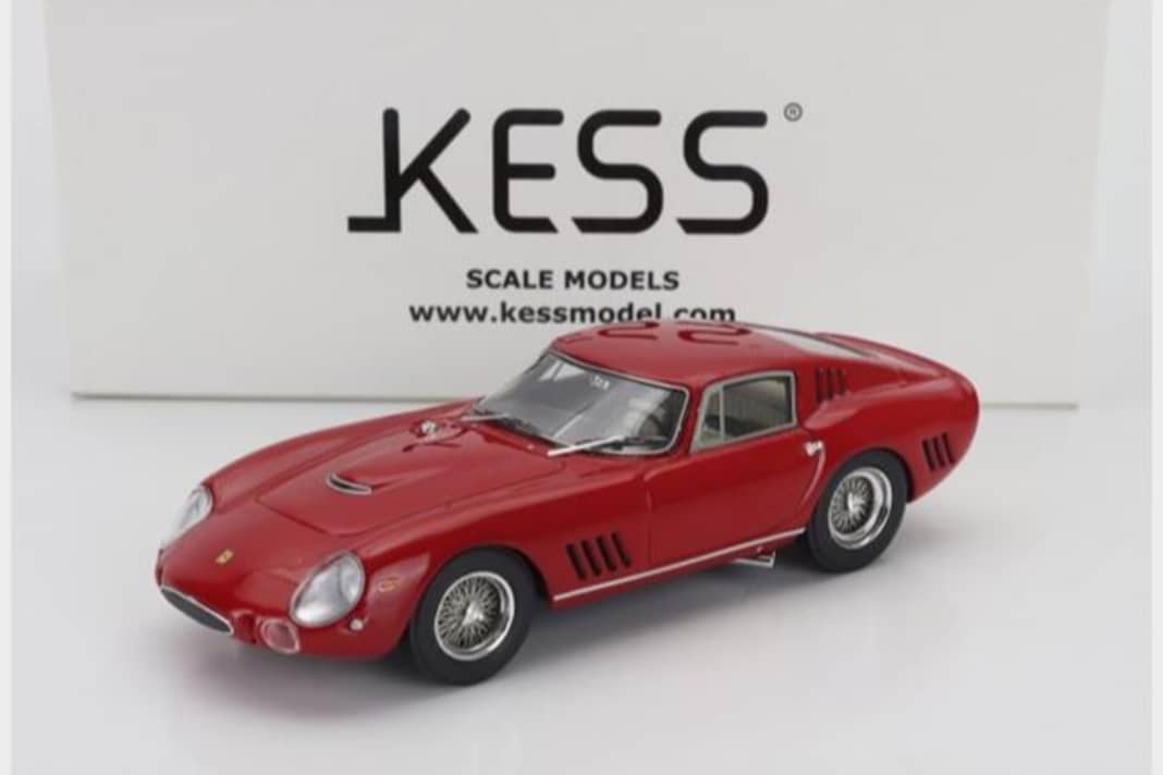 Zweiter Neuheitenkandidat der Firma Kess als Resinemodell ist der Ferrari 275 GTB/C. Das C steht dabei für Competizione, also die Leichtbau-Wettbewerbsversion. Hier als "Prova" in Rot.  ] Foto: Werk
