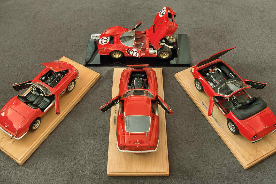Die vier Ferrari-Modelle in 1:14 atmen die Stilsicherheit von Carlo Brianza in jedem Millimeterbruchteil