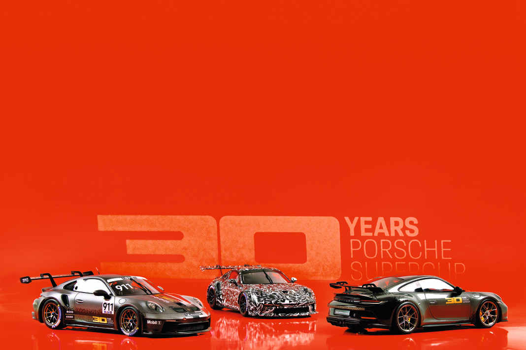 Egal ob die getarnte „Traudel“ (Mitte) oder die beiden Cup-GT3: Minimax baut da für Porsche drei hervorragende Resine-1:18er