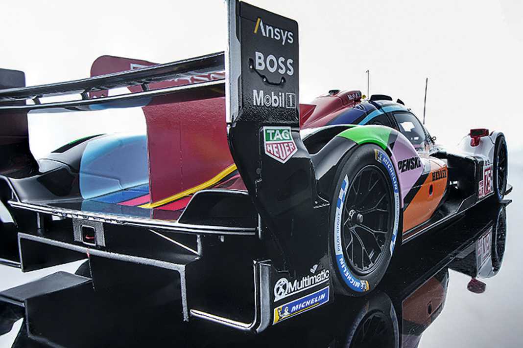 Die unglaublich schwierige Dekoration des Le-Mans-Boliden setzt Spark in beiden Maßstäben präzise und perfekt um