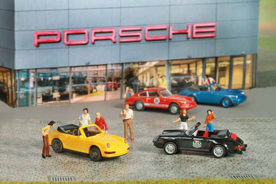 Der 911-Kosmos bei Wiking in 1:87 umfasst die drei Generationen des ganz frühen Elfers, der G-Serie und der Sportwagen der 964er-Baureihe