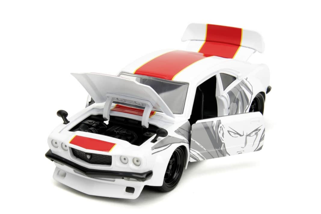 Das Die-Cast-Modell des Mazda RX-3 kommt bei Jada Toys mit beweglichen Türen und Hauben in 1:24