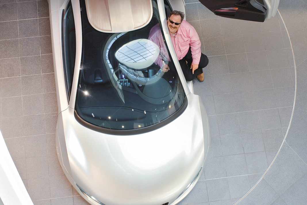 2035er Audi RSQ von Looksmart in 1:43