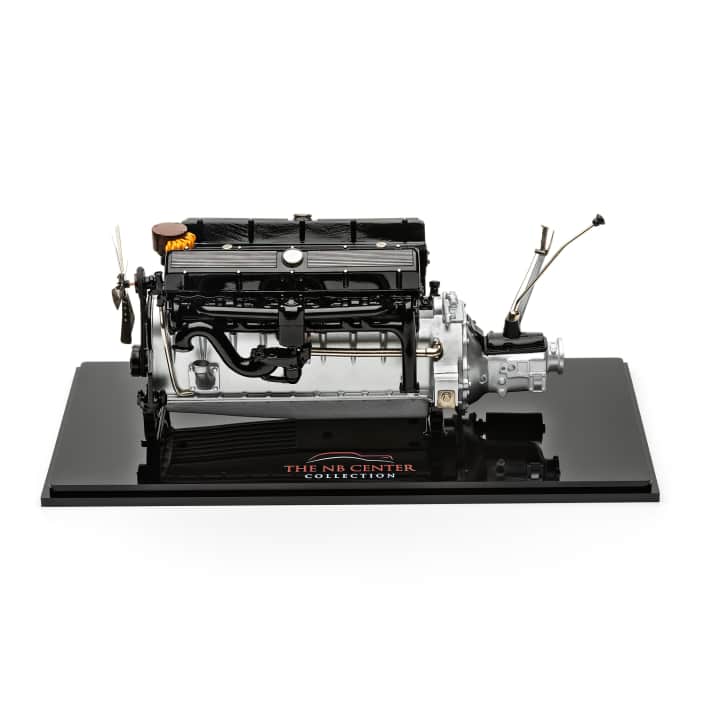 Nur 50-mal baut Brooklin Models den Motor des Cadillac Series 452 im Riesenmaßstab 1:8 nach. Das Original wurde erstmals im Jahre 1933 in einem Automobil verbaut. ]