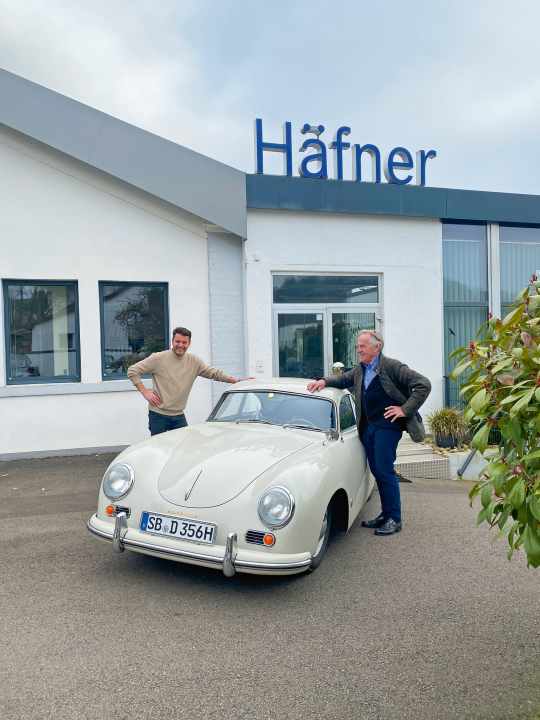 Albert 
Häfner