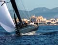 clubswan 43: Ein Präzisionsinstrument feinster Herkunft, zudem fahrtentauglich. Die Neue von Nautor fasziniert unter Segeln. Der Zugang zum OneDesign-Racing muss aber teuer erkauft werden.  Preis ab 975.800 €, Test in YACHT 01/2025