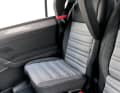 Zwei integierte Kindersitze (optional) entbehren den Transport zusätzlicher Sitze