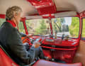 Dieses nutzt er auch privat, es stellt im Verbund mit einem Porsche 356-Motor (1,6 Liter, 75 PS) nervenschonend-flottes Reisen in seinem T1-Bus auf der Langstrecke sicher.