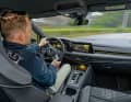 Macht Spaß! Dank DCC, Progressivlenkung und Fahrdynamikmanager fährt der Golf Variant noch quirliger ums Eck