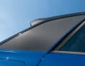 Die Carbon- Designfolie an den C-Säulen kommt neben anderem mit dem Design-Paket „Black Style“ für 275 Euro