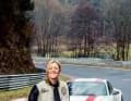 Sabine Schmitz: Diese Frau ist am Nürburgring groß geworden und hat Kultstatus erreicht, hat auf dem Ring mehr als 30.000 Runden abgespult. Ein paar Gesamtsiege auf Porsche hat sie nebenher auch eingefahren.