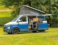 Spacecamper vertraut seit der Gründung 2005 auf Volkswagen. Aktuell entstehen die Modelle Light, Light Open, Classic und der hier zu sehende Classic Open auf Basis des Caravelle, während der Transporter zum Limited und Limited Open wird