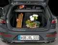 Platz da! Ob Holzbretter oder Blumen – der Shooting Brake bietet 565 bis 1.632 Liter Kofferraumvolumen