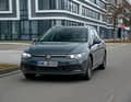 Im Golf Variant wird Fahrkomfort groß geschrieben, Abrollverhalten, Geradeauslauf und Kurvenstabilität sind vorbildlich