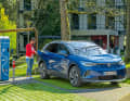 Die Ladeleistung des ID.4 Pro liegt bei maximal 125 kW Gleichstrom (DC)