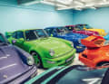 Wie im Traum: Eine Garage wie diese ist viel mehr als nur eine Garage. Sie ist die Manifestation der Liebe zur Marke Porsche. Ein Ort zum Innehalten und Träumen.
