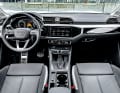 Der Armaturenträger der PHEV-Versionen des Q3 und des Q3 Sportback ist wie gewohnt übersichtlich und aufgeräumt