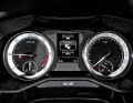 Die Analoginstrumente des Skoda sind gut ablesbar, ein Digital-Cockpit kostet 390 Euro