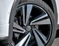 17-Zöller mit 205er-Reifen sind beim Style Serie, die 18-Zoll-Alus im Nevada-Design mit 215/45ern kosten 595 Euro Aufpreis