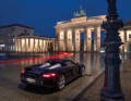 Projektnummer 980: der Porsche Carrera GT vor dem Brandenburger Tor auf dem Pariser Platz in Berlin.