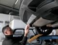 DIFFUSOR & UNTERFAHRSCHUTZ Heckdiffusor (89 Euro) und vorderer Unterfahrschutz (119 Euro) werden mit Schrauben fixiert. Nur letzterer erfordert eine Eintragung beim TÜV