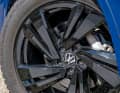 Schwarze „Nevada“-Leichtmetallräder in 9Jx20 Zoll mit 285/45er-Reifen sind für 900 Euro zu haben, 19-Zöller sind Serie