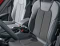 Die Sportsitze sind eine klare Empfehlung: haltstark, üppig dimensioniert und komfortabel. 340 Euro extra oder im Interieur S-Line-Paket