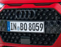 Starke Optik: wuchtiger Singleframe-Kühlergrill mit speziellem Allstreet-Gitter. Die schwarze Ausführung der Audi-Ringe kostet extra