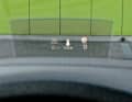 Ein Head-UP-Display mit kleiner, ausfahrbarer Scheibe ist für 565 Euro extra zu haben