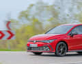 Fahrdynamikmanager, variable Quersperre, XDS+, adaptives Sportfahrwerk, Progressivlenkung und der potente Turbomotor verschmelzen im Golf GTI zu einem süchtig machenden Fahrspaß-Paket. Wo bitte ist die nächste kurvenreiche Landstraße?