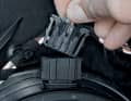 Fahrzeugstecker an Lautsprecher-Adapter anstecken