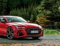 Musste die erste Generation RS7 Sportback noch ohne dicke Backen auskommen, so ist das aktuelle Modell nun genauso breit wie sein Technik-Bruder RS6 Avant