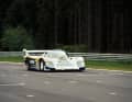 Eleganz und Draufgängertum. Im Training zum 1.000-Kilometer-Rennen auf dem Nürburgring 1983 bricht Stefan Bellof den Rundenrekord mit einem sensationellen Schnitt von über 200 km/h. Doch im Rennen kommt er spektakulär von der Strecke ab.