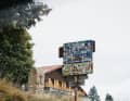 Sticker-Mekka: Der Col de Turini mit dem Hotel des Trois Vallées ist eine berühmte Etappe der Rallye Monte-Carlo. Das Finale: