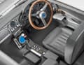 Auch das Interieur zeigt die Sonderausstattungen, die nur der Wagen von 007 dank der Hilfe von Q mit an Bord hat ] Foto: Werk