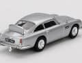 Der silberne Aston Martin aus "Goldfinger," der später auch in "Thunderball" wieder auftauchte, ist zum Start der 007-Serie von Mini GT in 1:64 natürlich gesetzt ] Foto: Werk