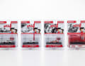 Die Japaner spendieren ihren Sondermodellen in 1:64 passende Blisterverpackungen mit Motiven aus der Rennmanga-Serie "Circuit Wolf" ] Foto: Werk
