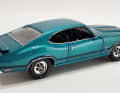 Das Oldsmobile-Modell in 1:18 ist ein Fastback-Coupé reinsten Wassers