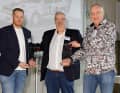 Christoph Krombach (CK-Modelcars, links) und Martin Kosmann (Modelissimo, rechts) erhielten für CMR einige Trophäen überreicht