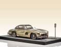 Dirk Patschkowski hat die Ausgangsbasis in 1:8 auf seine typische und unverwechsel bare Art und Weise virtuos gealtert Fotos: Mercedes-Benz Classic
