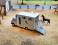 Panzer-Shop.NL baut neben Feuerwehrminiaturen Pferdetransporter, Reisemobile und Kipper in TT, N und Z