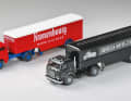 ...Pausbacke und US-Truck.