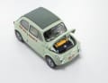 Auch den winzigen Kofferraum des Rekordwagens von Carlo Abarth auf Basis des Fiat 500 baut Kyosho detailliert nach ] Foto: Werk