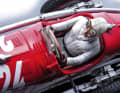 Der Coole mit Brille und Haube: Tazio Nuvolari im traumhaften Alfa Romeo P3, den Tecnomodel in 1:18 realisiert hat