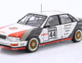 Auf diesem Bild ist die Championsversion des Audi DTM V8 von 1990 von Hans-Joachim Stuck aus der DTM zu sehen. Das 1:18-Modell ist reichhaltig dekoriert. ] Foto: Werk