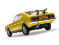 Der Capri in Daytonagelb in 1:43 ist dem Werk aus Richards Hammonds Restaurierungswerkstatt "The Smallest Cog" nachempfunden. Das arme Fastback kann einem leidtun. ] Foto: Corgi